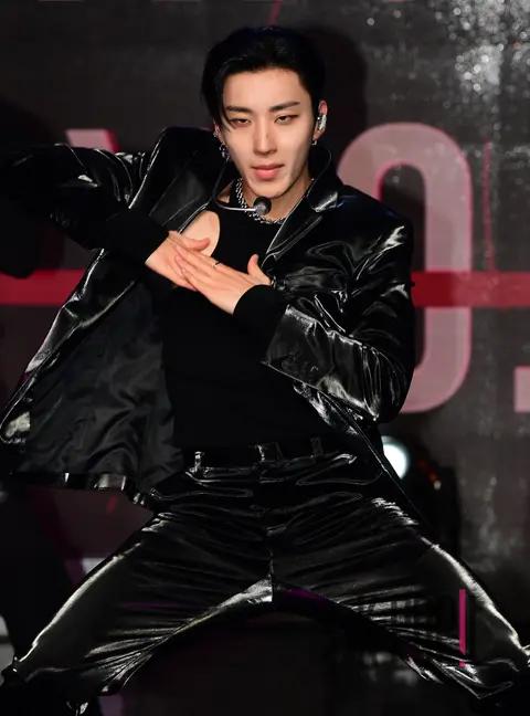 Moon Jong-up — Showcase