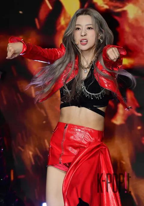 Roa — Showcase