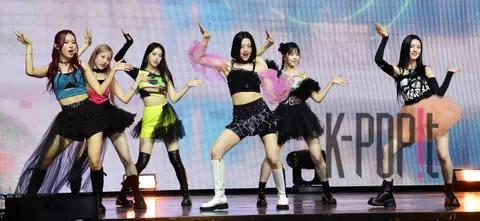 Weeekly — Showcase
