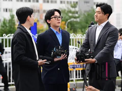 G-Dragon — Drug Allegation Police Station Voluntary Arrival