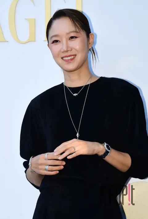 Gong Hyo-jin — Launch