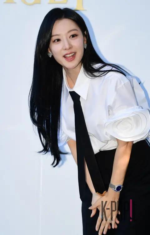 Kim Ji-won — Launch