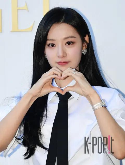 Kim Ji-won — Launch
