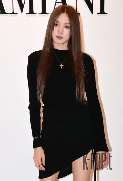 Lee Sung-kyung — Launch