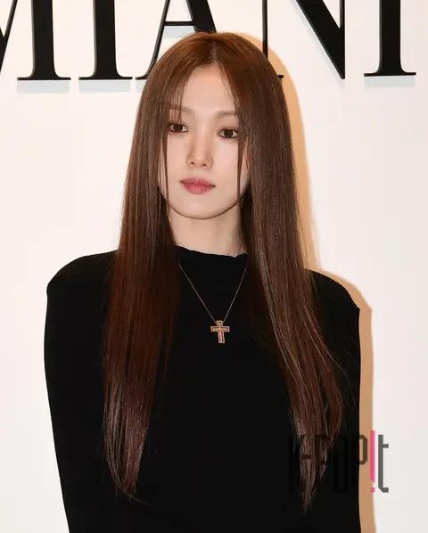Lee Sung-kyung — Launch