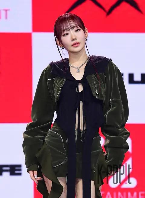 Julie (KISS OF LIFE) — Showcase