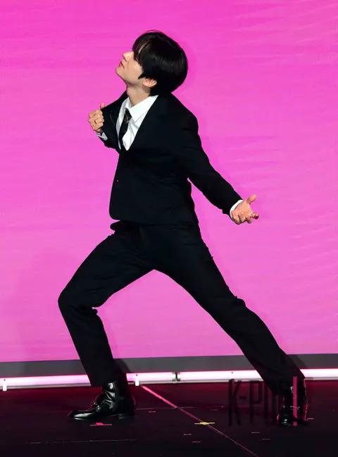 Lino (Stray Kids) — Showcase