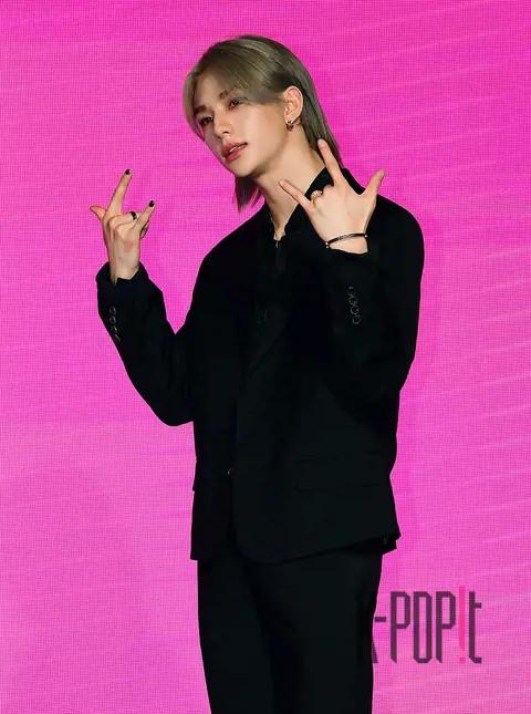 Hyunjin (Stray Kids) — Showcase