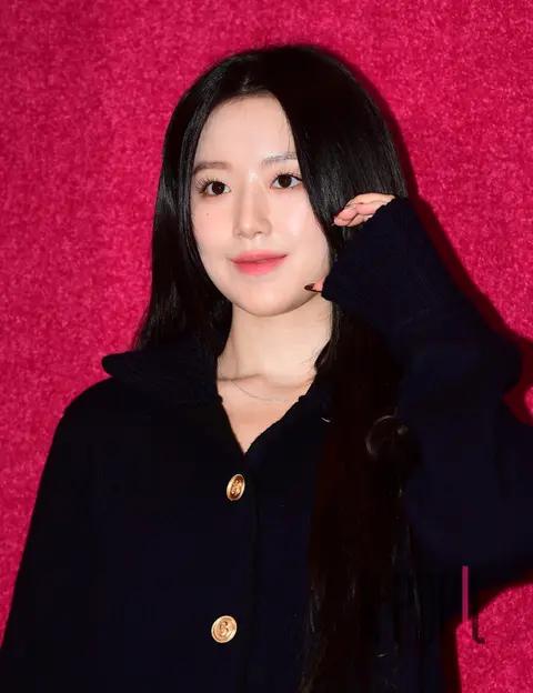 Shuhua ((G)I-DLE) — Launch