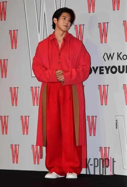 Ko Soo — W Campaign