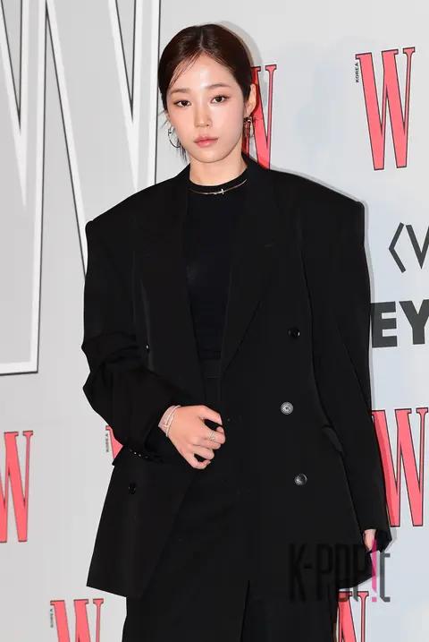 Noh Yun-seo — W Campaign