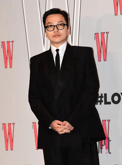 Lee Dong-hwi — W Campaign