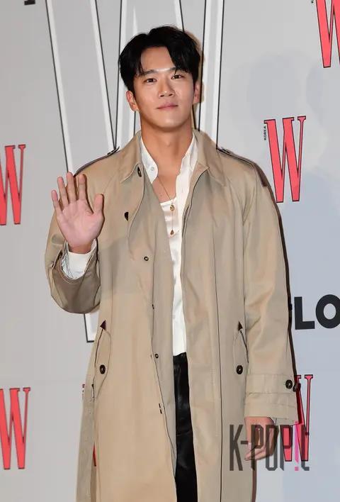 Ha Seok-jin — W Campaign