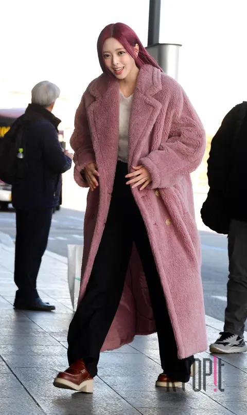 YUNA (ITZY) — Airport