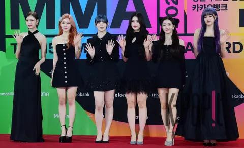 STAYC — Melon Red Carpet