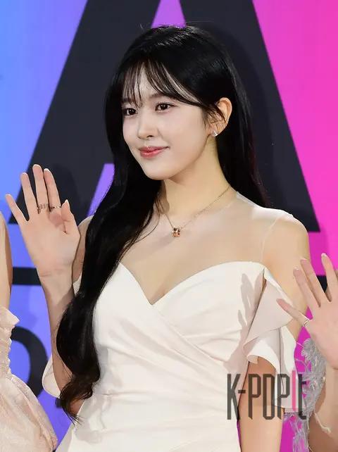 Ahn Yu-jin (IVE) — Melon Red Carpet