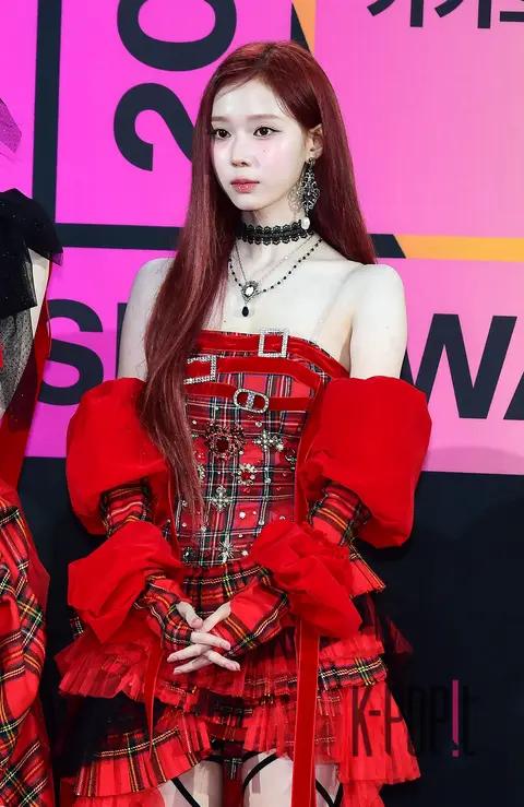 Winter (aespa) — Melon Red Carpet