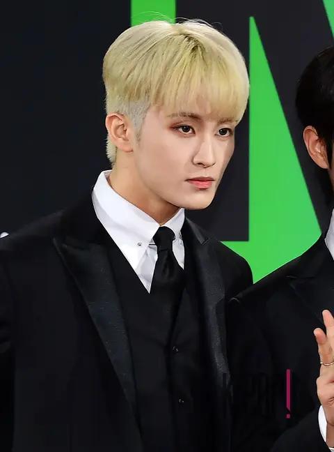 Mark (NCT DREAM) — Melon Red Carpet