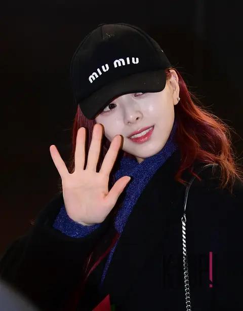 YUNA (ITZY) — Airport