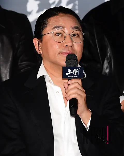 Director Kim Han-min — Noryang: Deadly Sea Press Screening