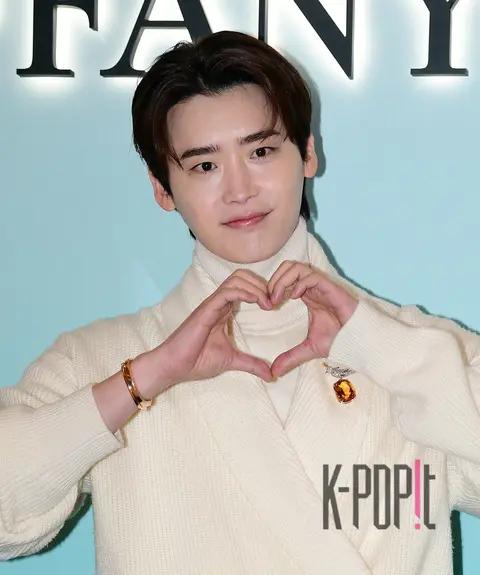Lee Jong-suk — Launch