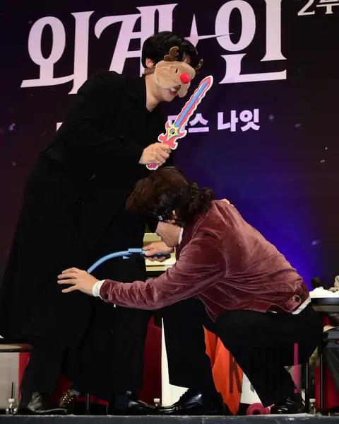 Ryu Jun-yeol, Jin Sun-gyu — Alienoid 2 Showcase