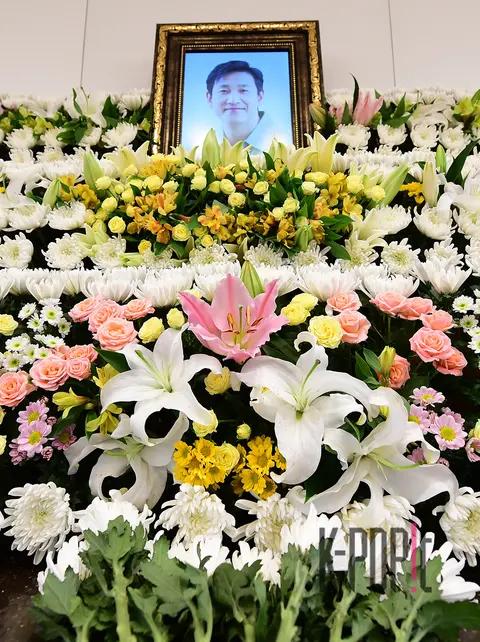 Lee Sun-kyun Funeral — Funeral Photography