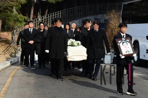 Joint Photography Pool — Lee Sun-kyun Funeral Procession