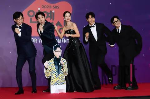 Yoo Jae-suk, Kim Jong-kook, Yang Se-chan, Song Ji-hyo, Ha Ha — SBS Entertainment Awards