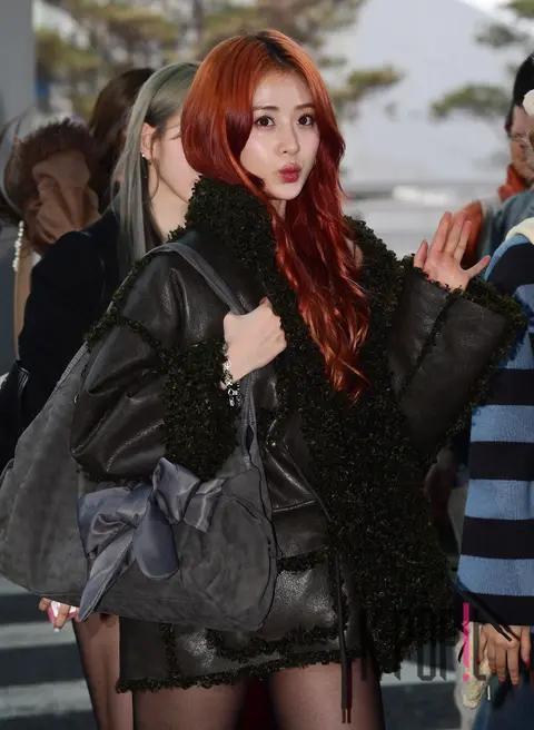 Huh Yunjin (LE SSERAFIM) — Airport
