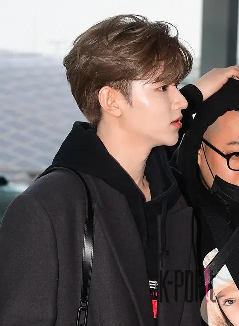 Zhang Hao (ZEROBASEONE) — Airport