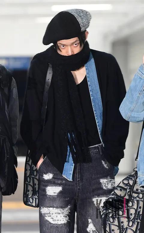 Yeonjun (TXT) — Airport