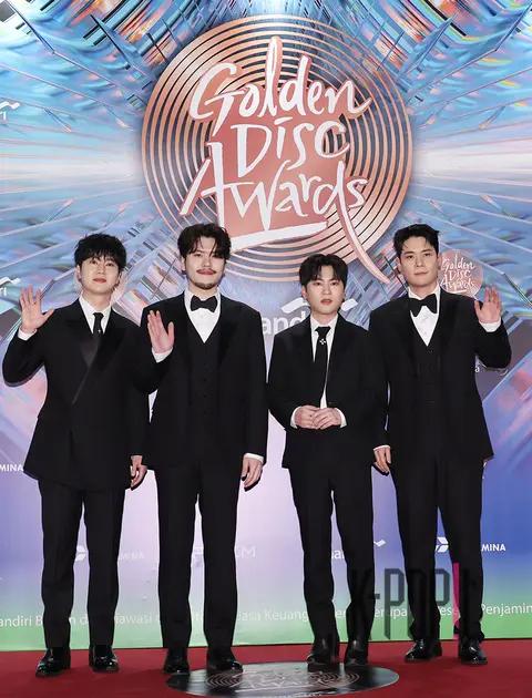 Rapoem — Golden Disc Awards Red Carpet