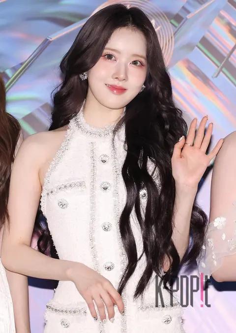 Sieun (STAYC) — Golden Disc Awards Red Carpet