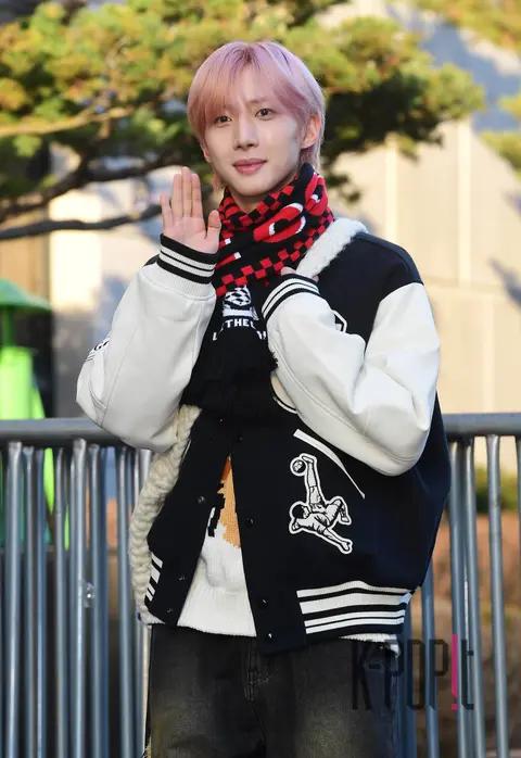 Hui — Music Bank Arrival