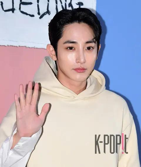 Lee Soo-hyuk — Launch