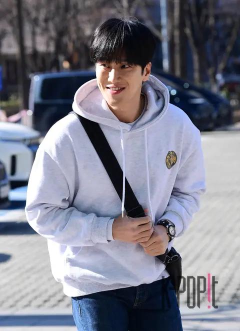 Ahn Bo-hyun — Arrival