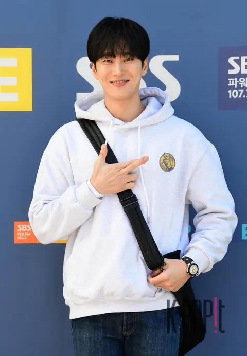 Ahn Bo-hyun — Arrival