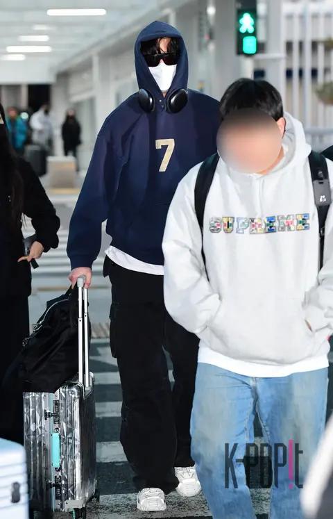 Rowoon — Airport