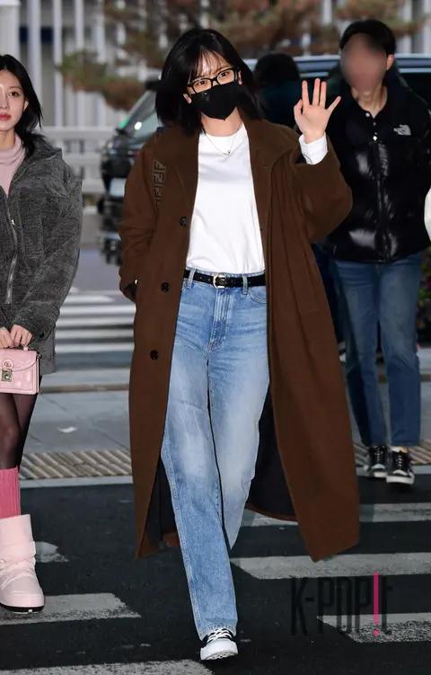 Ahn Yu-jin (IVE) — Airport