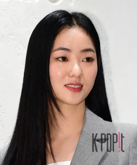 Jeon Yeo-bin — Launch