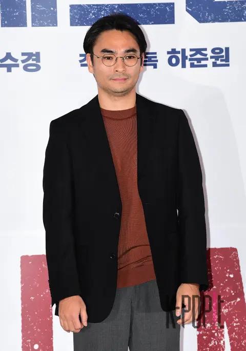 Director Ha Jun-won — Dead Man Press Screening