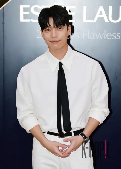 Lee Chan-hyuk — Launch