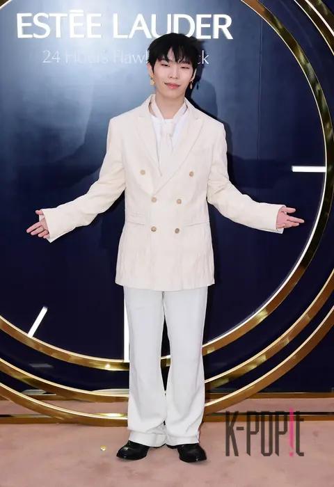 Lee Chan-hyuk — Launch