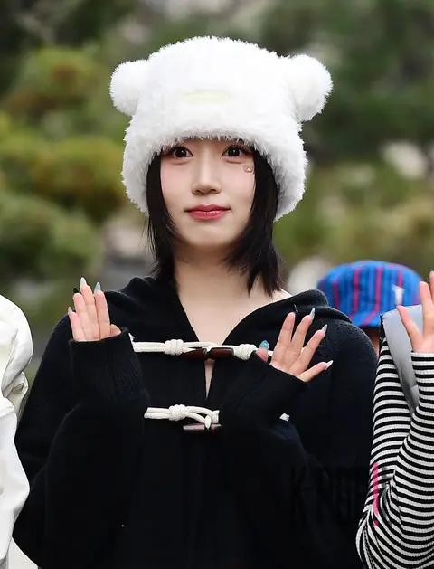 Haewon (NMIXX) — Music Bank Arrival