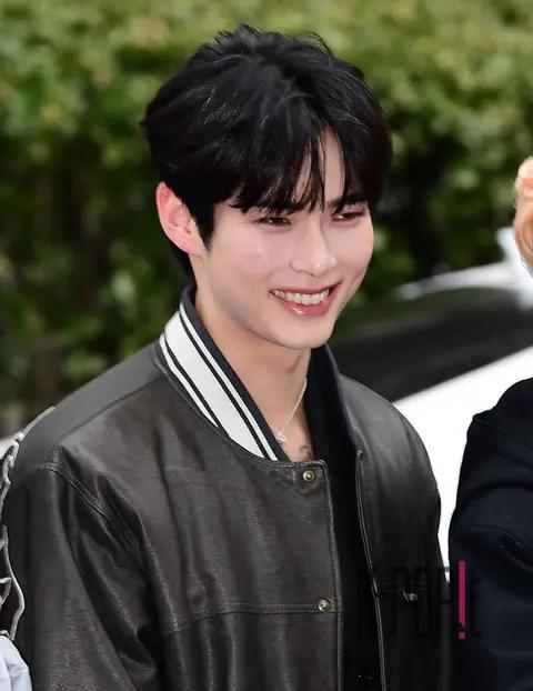 Sung Han-bin (ZEROBASEONE) — Immortal Songs Arrival