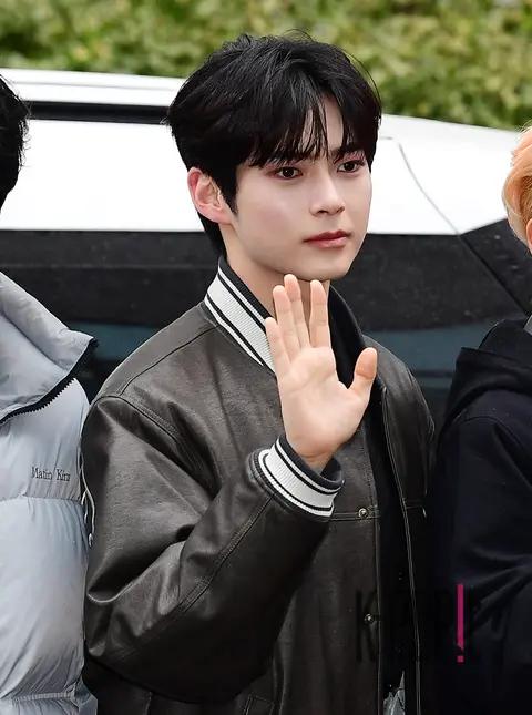 Sung Han-bin (ZEROBASEONE) — Immortal Songs Arrival