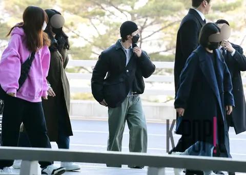Heo Gwang-han — Airport