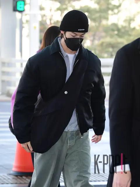 Heo Gwang-han — Airport