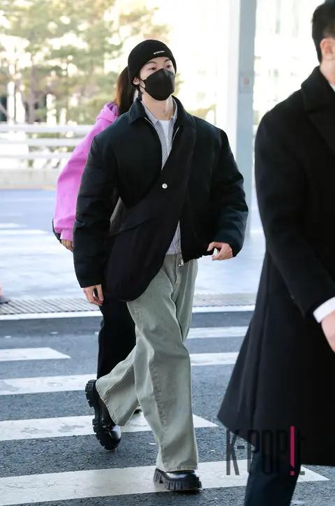 Heo Gwang-han — Airport